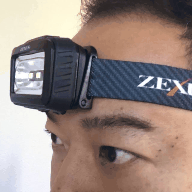 冨士灯器 ゼクサス LEDライト ZX-155の可動域